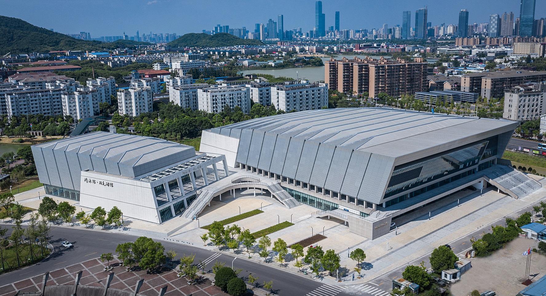 公司承建的中南大學新校區體育館（游泳館）建設工程榮獲兩項（土建、安裝）中國建設工程魯班獎